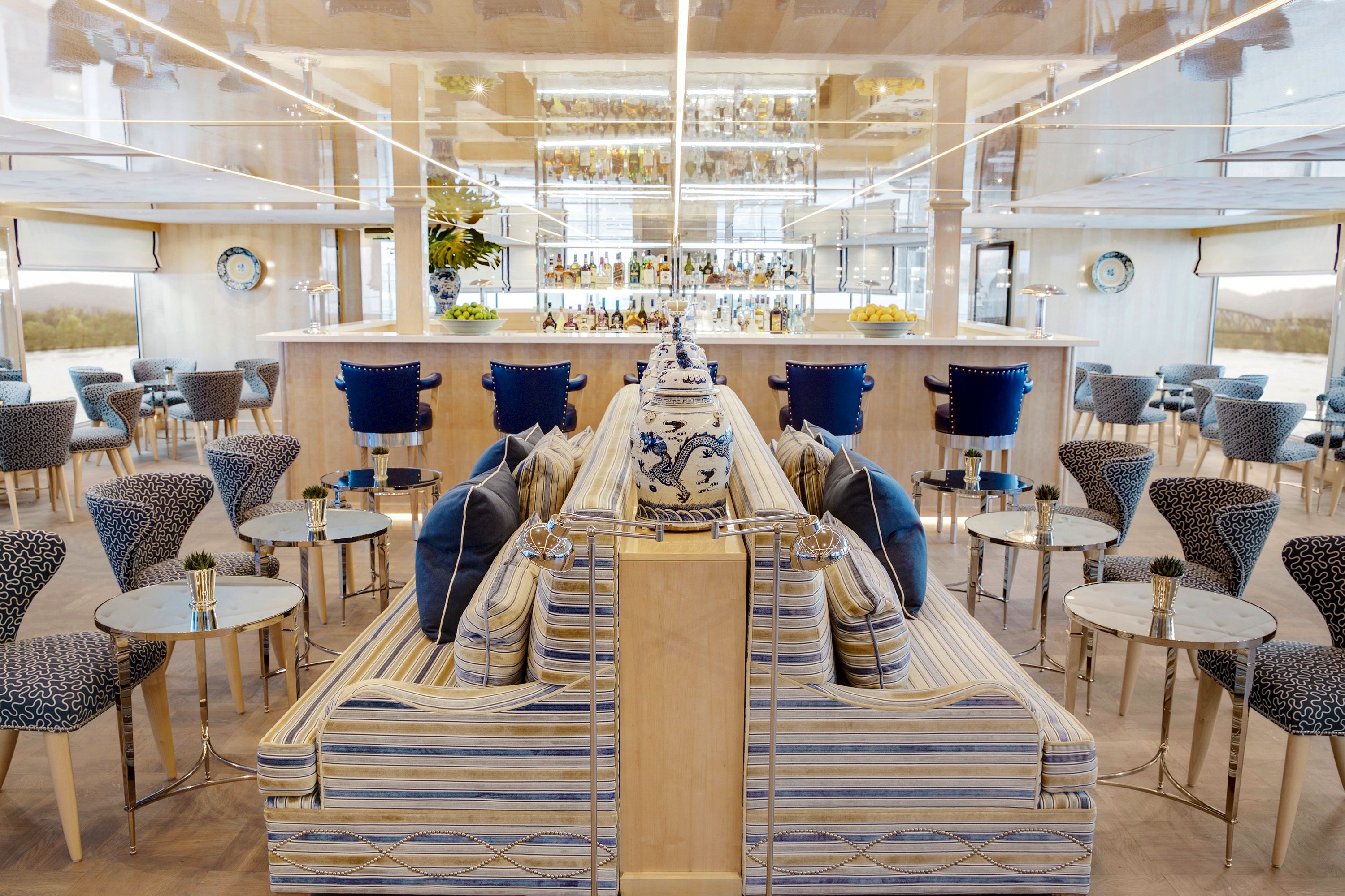S.S. Beatrice - Wolfgang’s Bar and Lounge